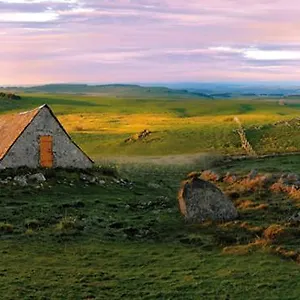 Maison Forêt D'aubrac , Au Coeur De La Nature Prades-d'Aubrac